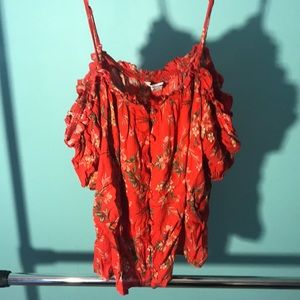 Red off the shoulder floral top 💙